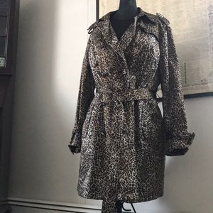Sleek Leopard Print Trench Coat
